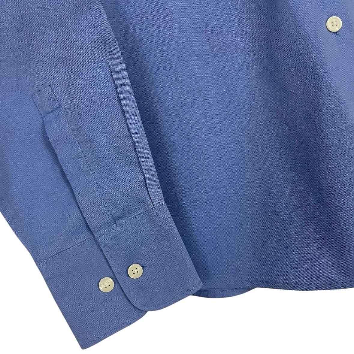 Eddie Bauer Blue Wrinkle Resistant Long Sleeve Button Down Top