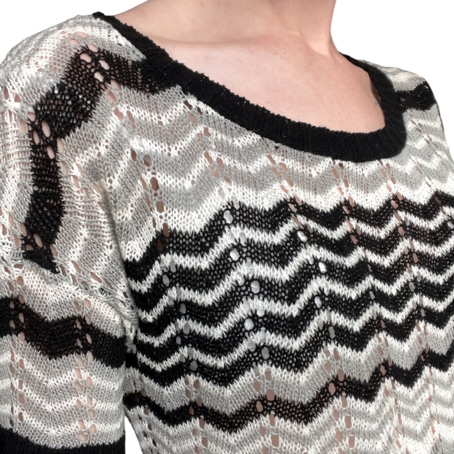 Vintage ...At Last Black & Grey Zig-Zag Striped Cropped Sleeve Knit Blouse
