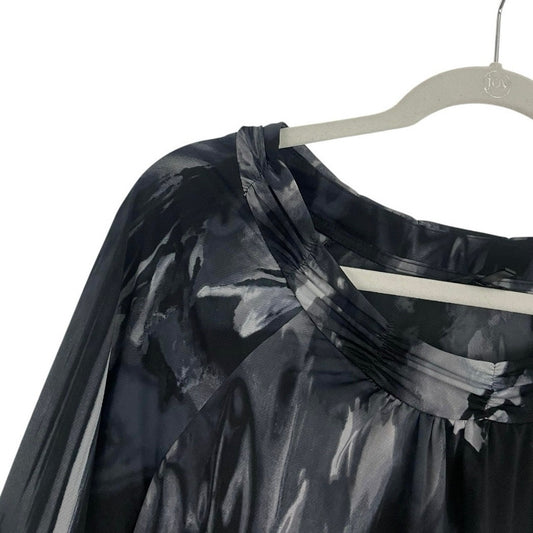 Daisy Fuentes Grey & Black Cropped Sleeve Ruched Neck Blouse