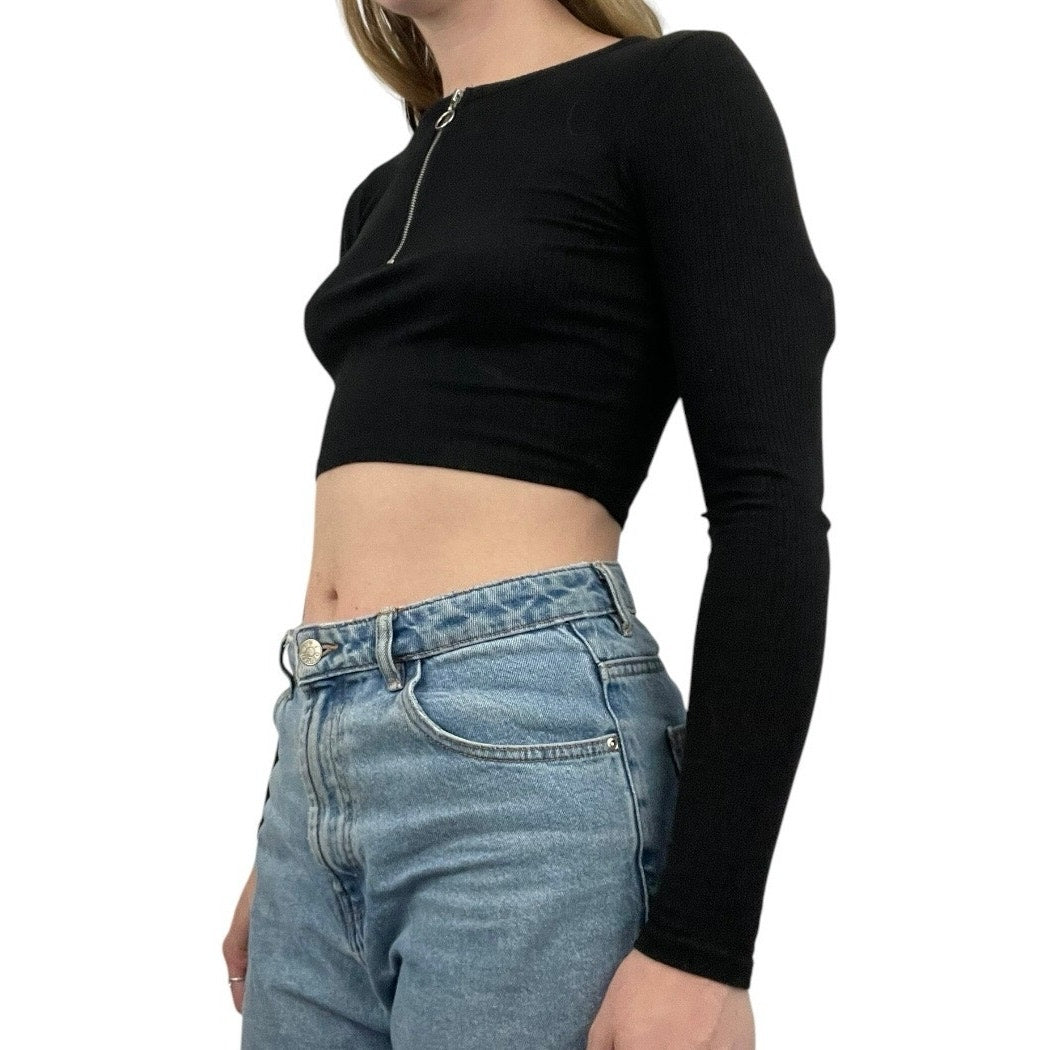 Forever 21 Black Ribbed Long Sleeve Zip Up Cropped Top