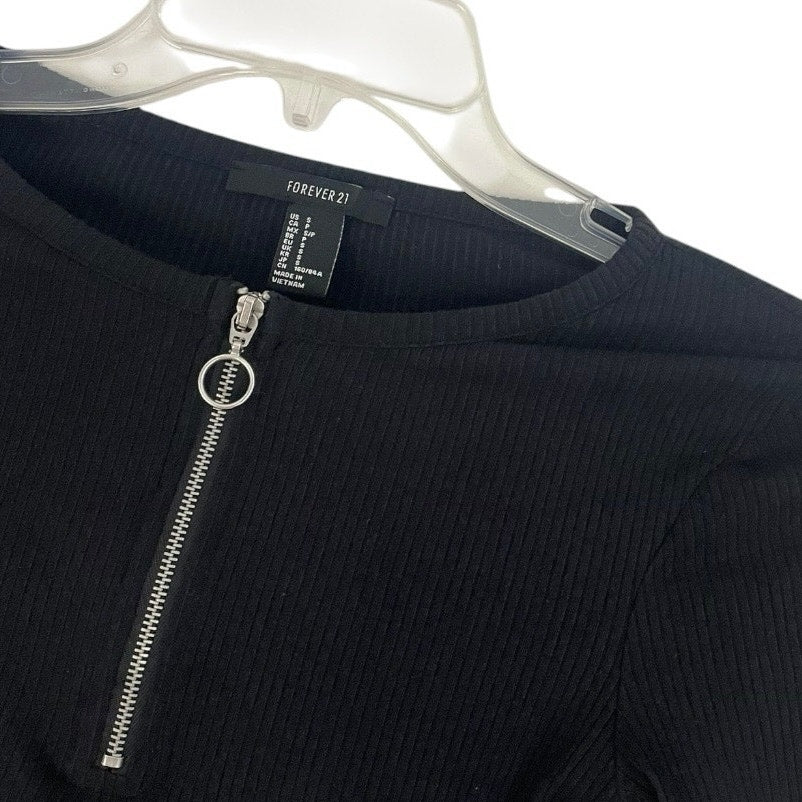 Forever 21 Black Ribbed Long Sleeve Zip Up Cropped Top