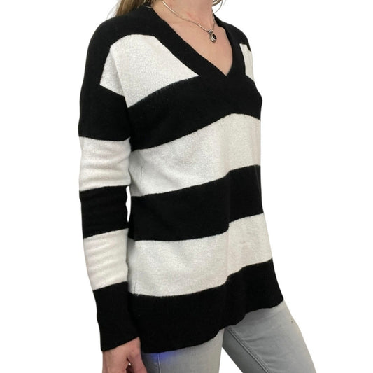 Halogen X Atlantic-Pacific Black & White Thick Striped V-Neck Knit Sweater