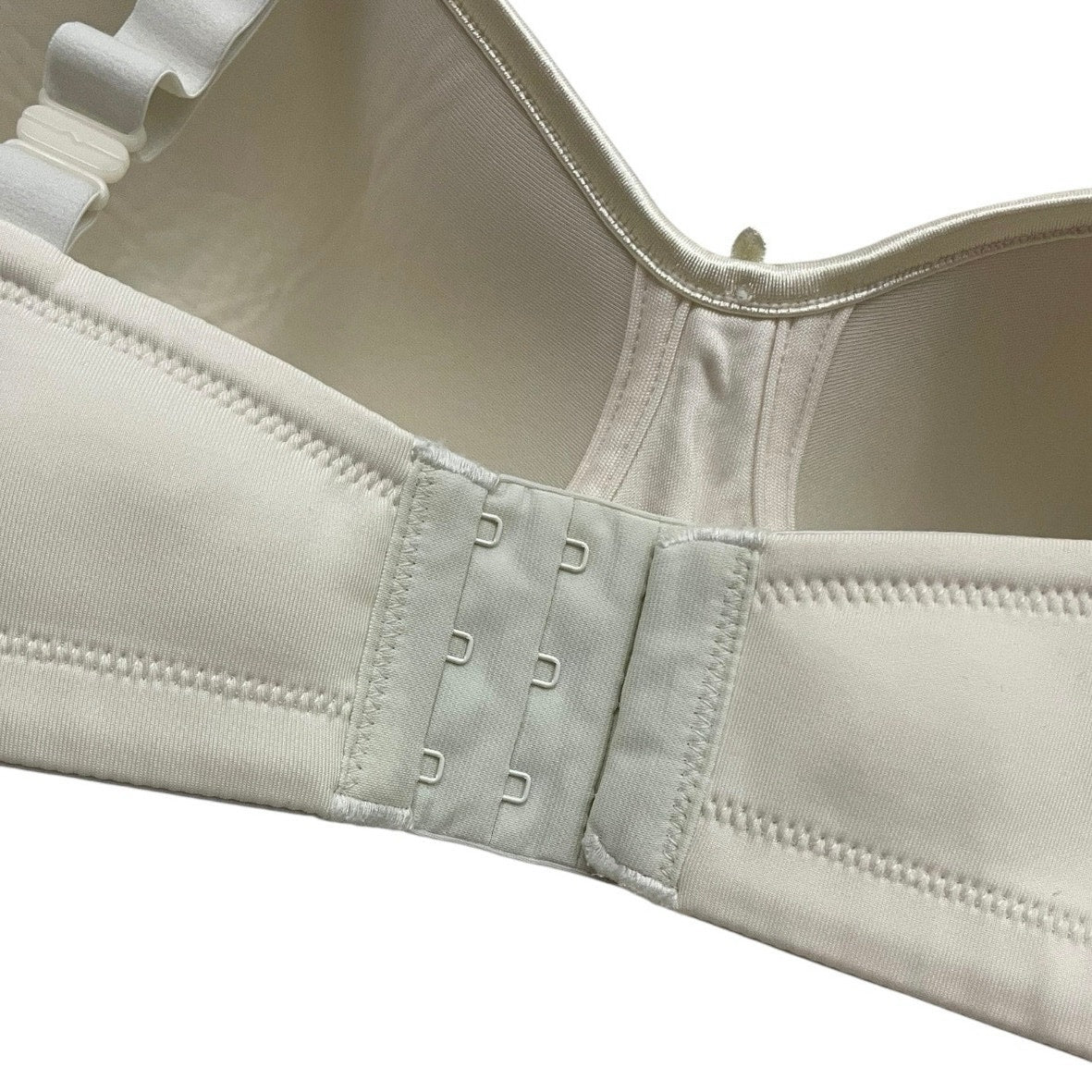 Vanity Fair Silky Cream Beaded Bow Padded Bra