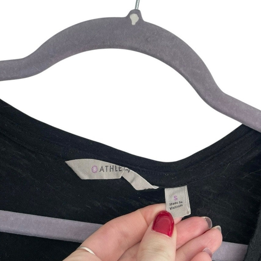 Athleta Black Short Sleeve V-Neck Top