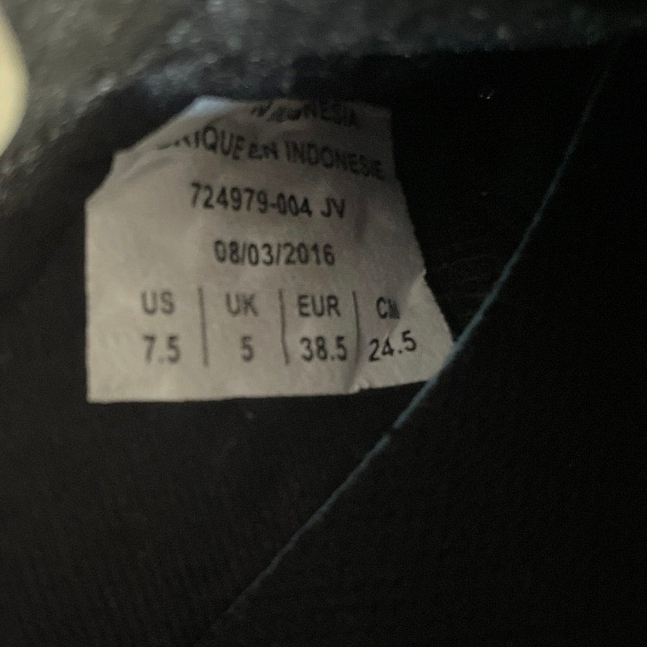 Nike Black & White Active Lace Up Lightweight Running Sneakers