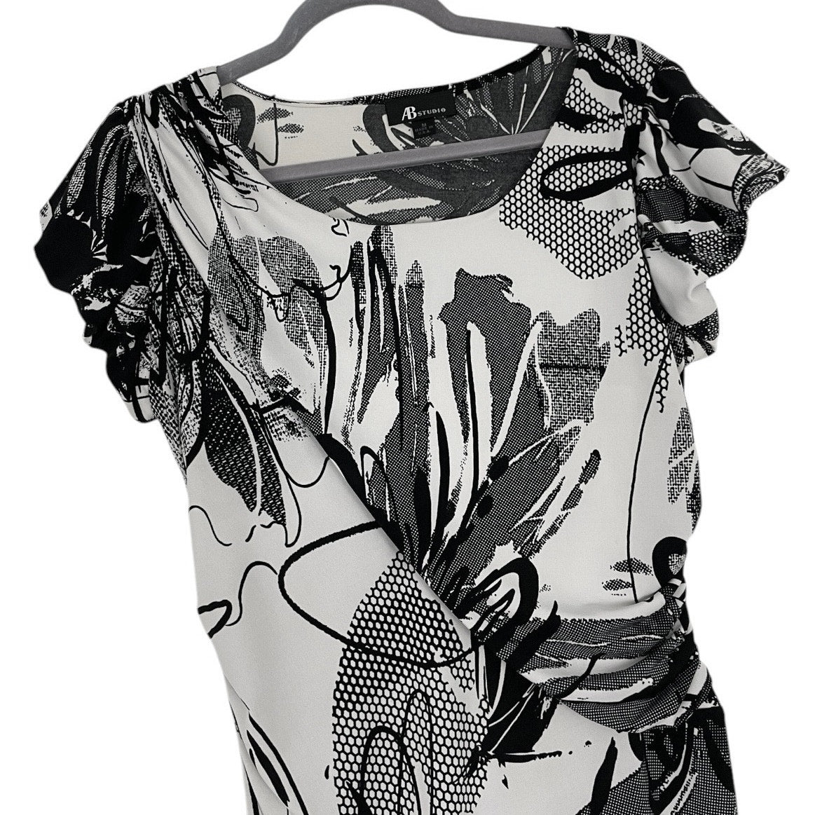 AB Studio Black and White Abstract Ruched Short Puff Sleeve Blouse