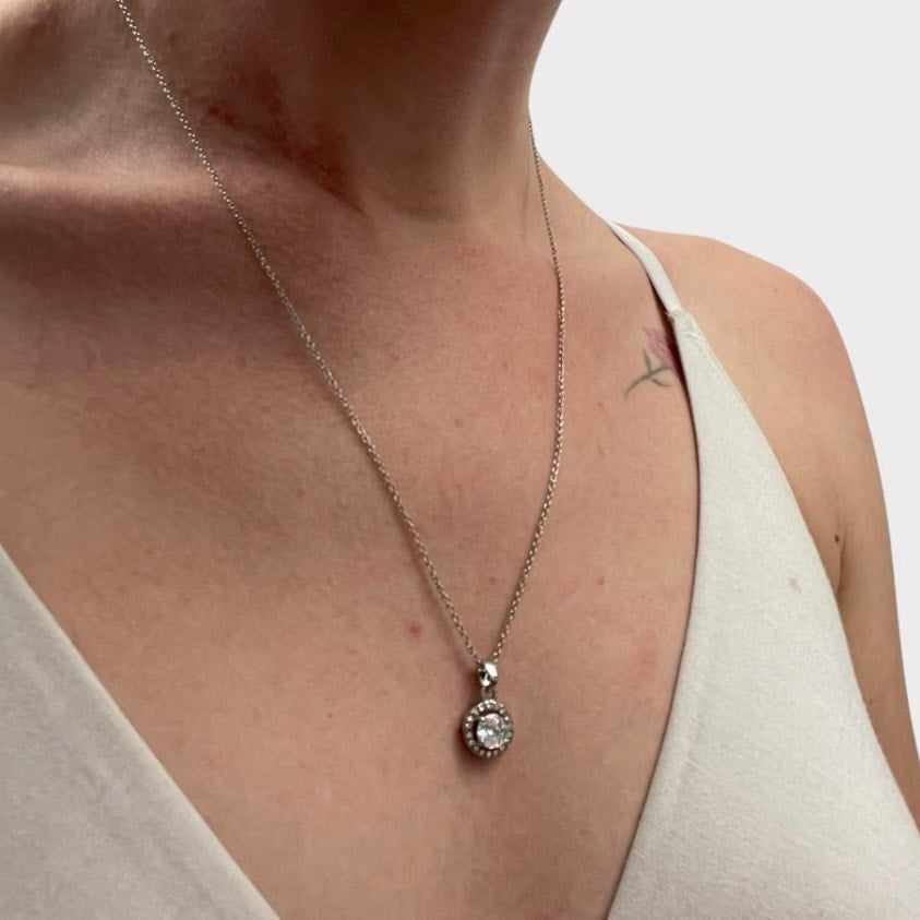 Beautiful Silver Chain Rhinestone Pendant Necklace
