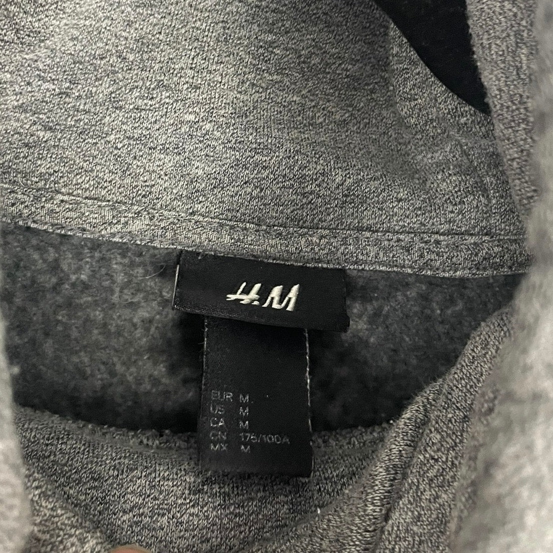 H&M Mens Grey Geometric Graphic Sweatshirt