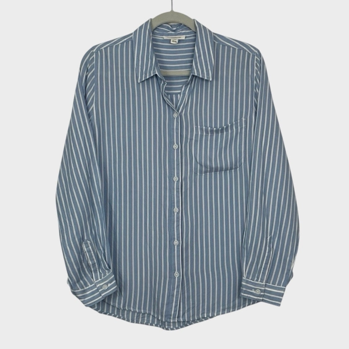BeachLunchLounge Blue & White Striped Long Sleeve Button Down Blouse