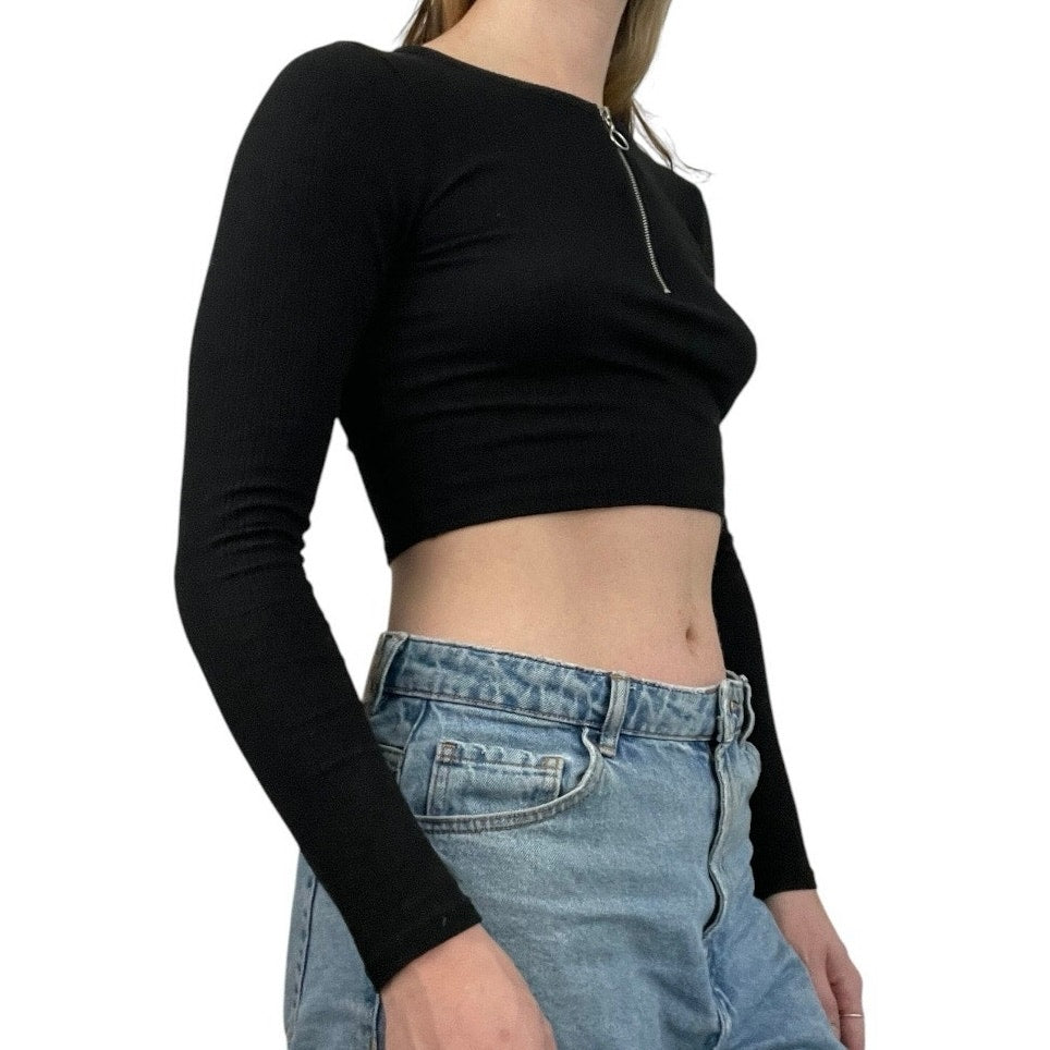 Forever 21 Black Ribbed Long Sleeve Zip Up Cropped Top