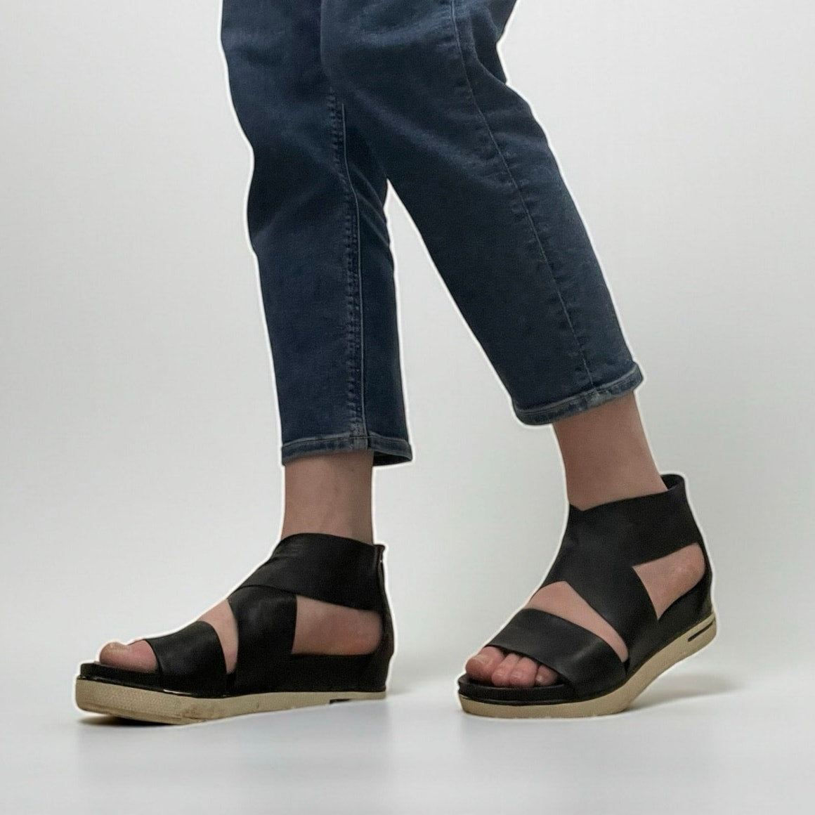 Eileen Fisher Black Faux Leather Strappy Open Toe Platform Sandals