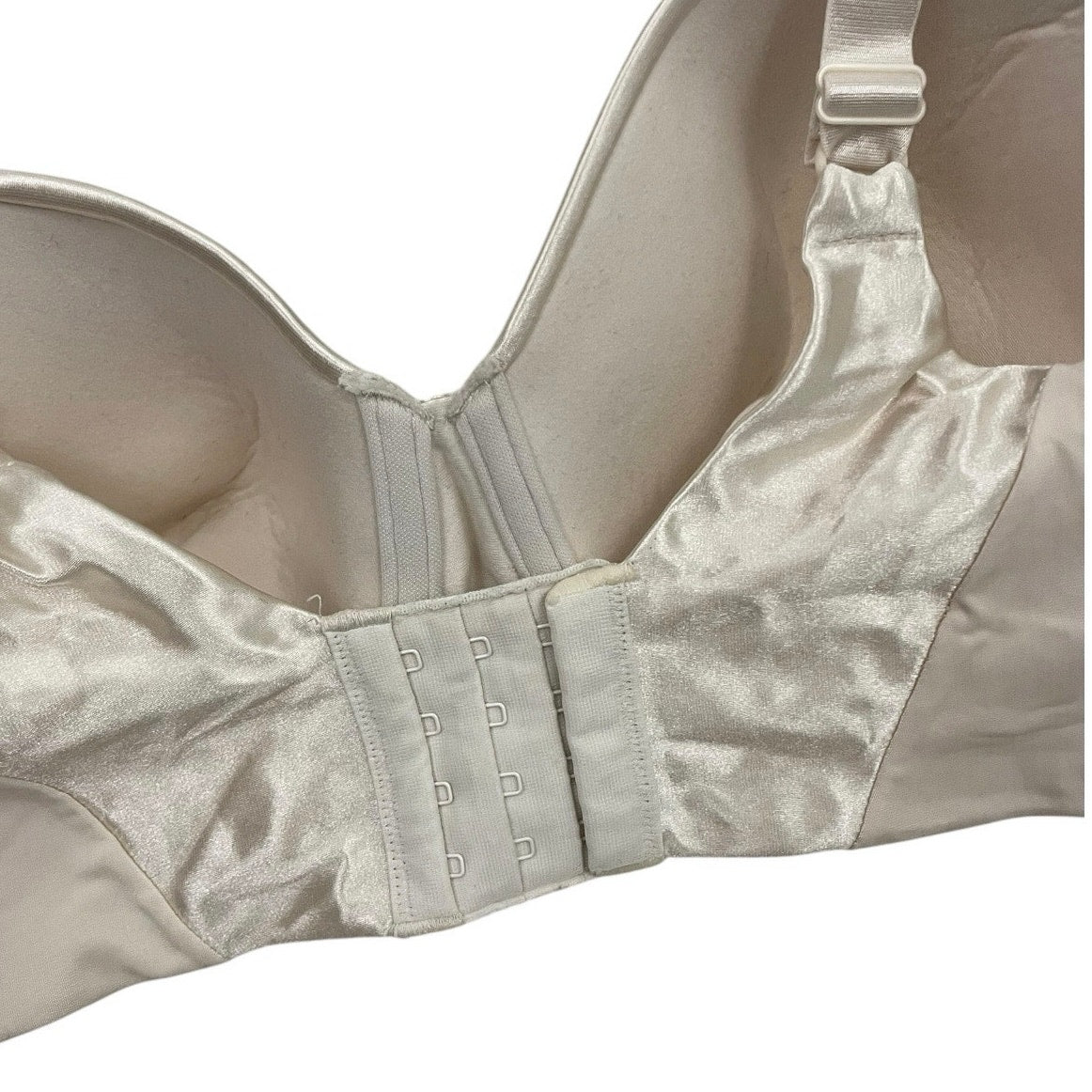 Vanity Fair Cream Silky Underwire Bra