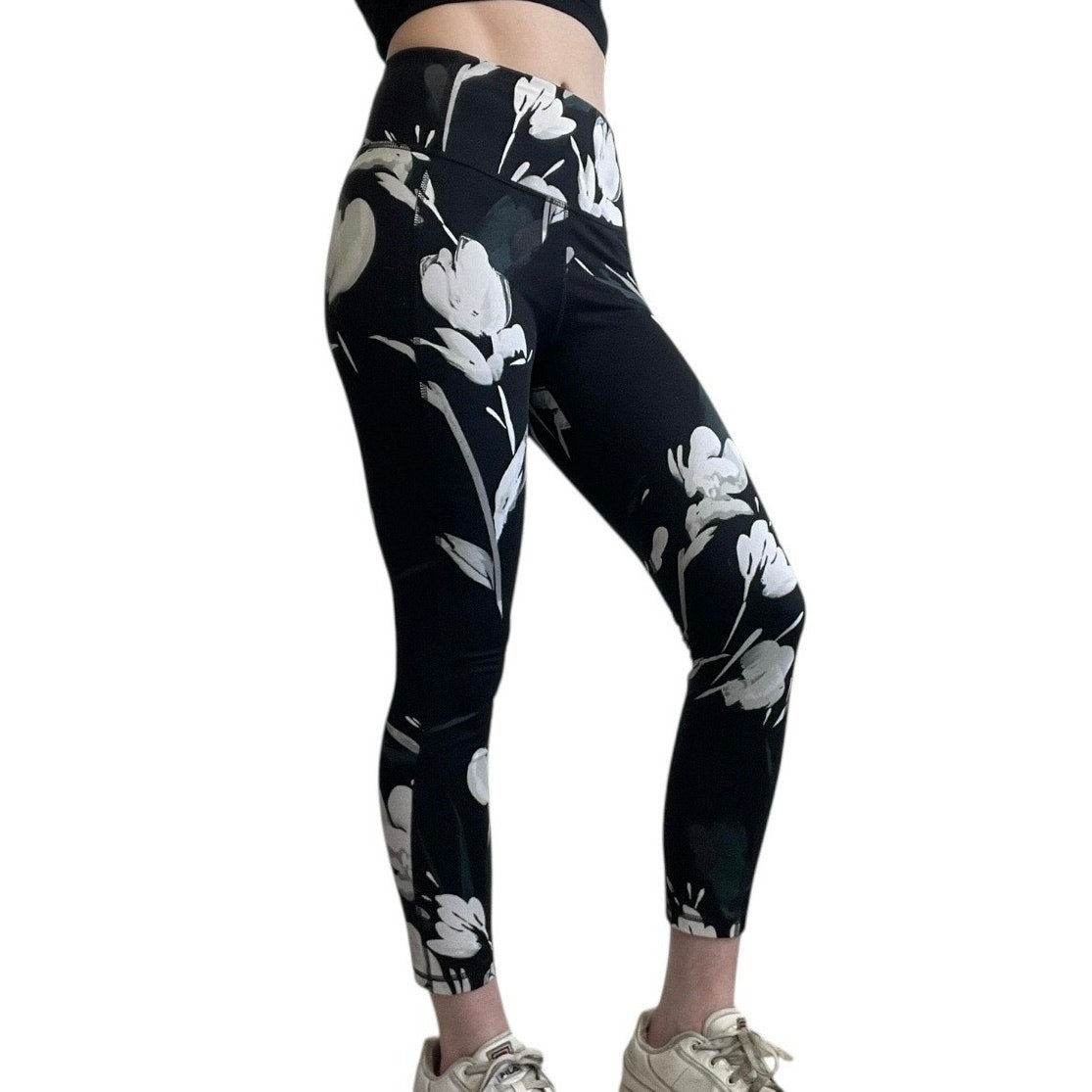 All In Motion Black & White Floral Active High Rise Leggings