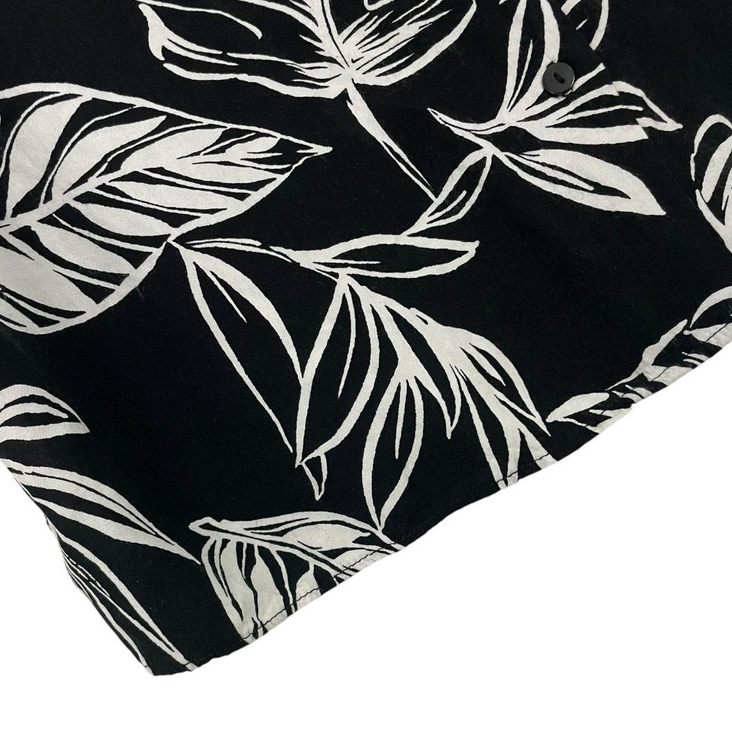 Forever 21 Black & White Tropical Print Button Down Shirt