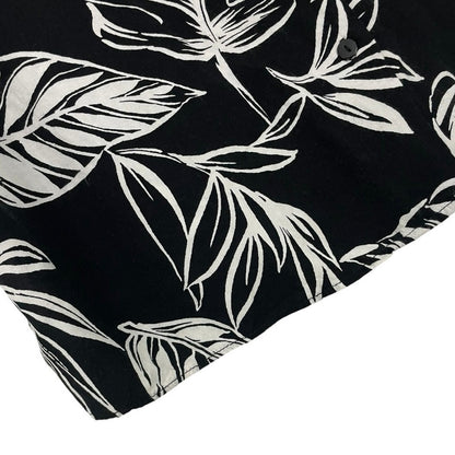 Forever 21 Black & White Tropical Print Button Down Shirt