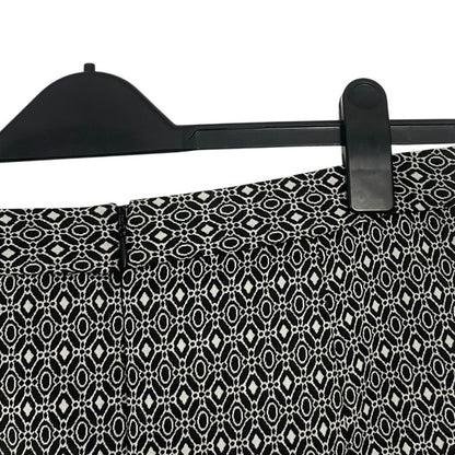 41 Hawthorn Black & White Boho Mini Skirt
