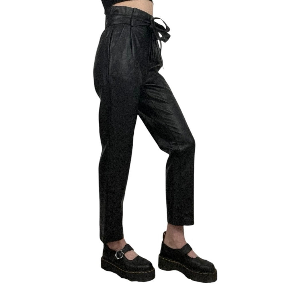 NWT Gilli Black Faux Leather High Rise Chicago Pant with Belt