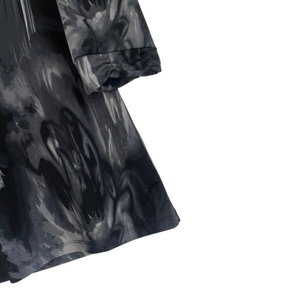 Daisy Fuentes Grey & Black Cropped Sleeve Ruched Neck Blouse