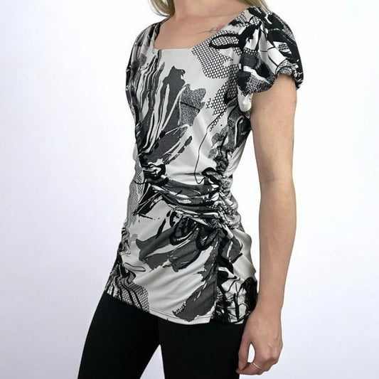 AB Studio Black and White Abstract Ruched Short Puff Sleeve Blouse