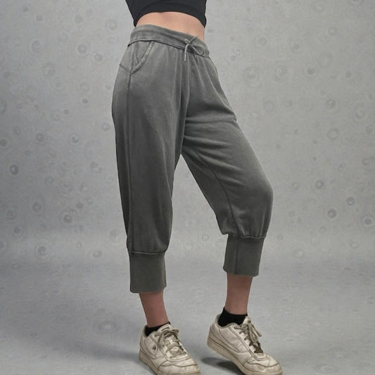 Yummy Sweater Co. Grey Ankle Cropped Sweatpants