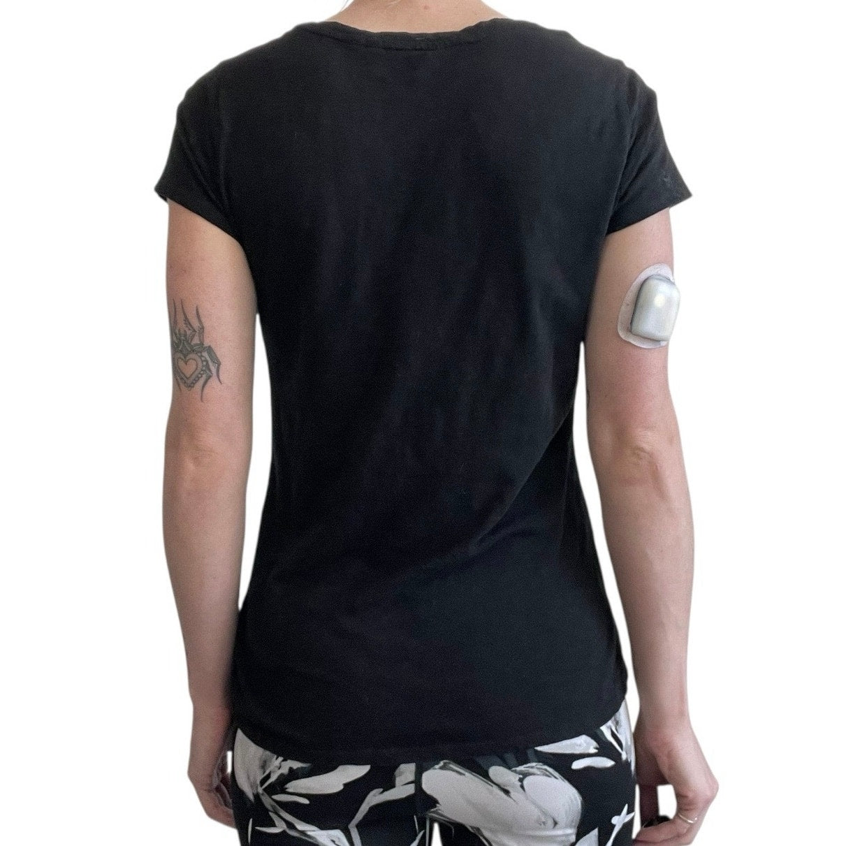 Athleta Black Short Sleeve V-Neck Top