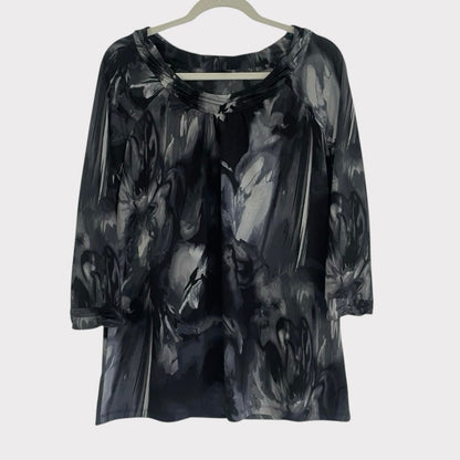 Daisy Fuentes Grey & Black Cropped Sleeve Ruched Neck Blouse