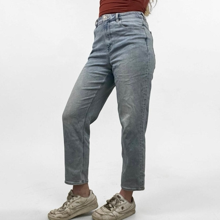 American Eagle Light Wash Stretch Mom Straight Leg High Rise Jeans