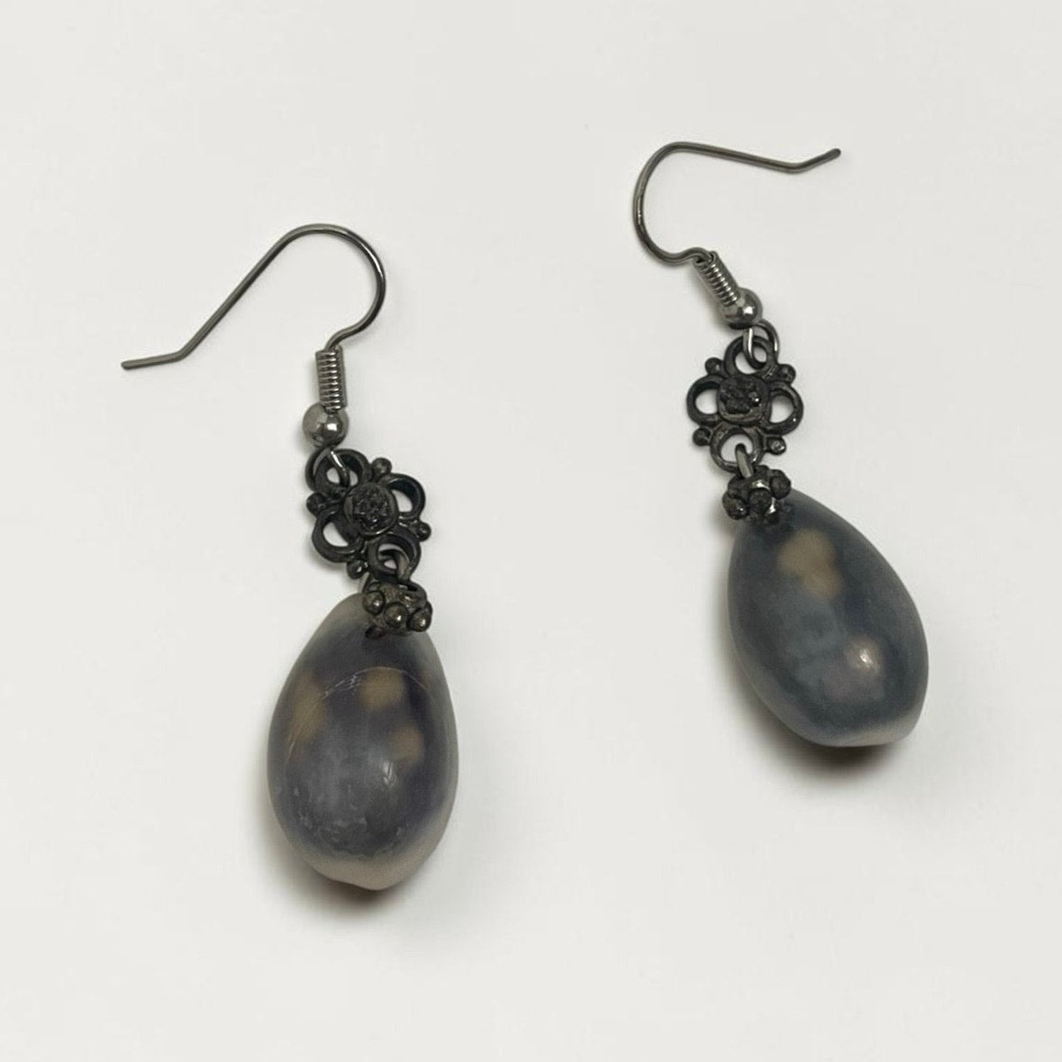 Shell Dangle Earrings & Matching Pendant Set