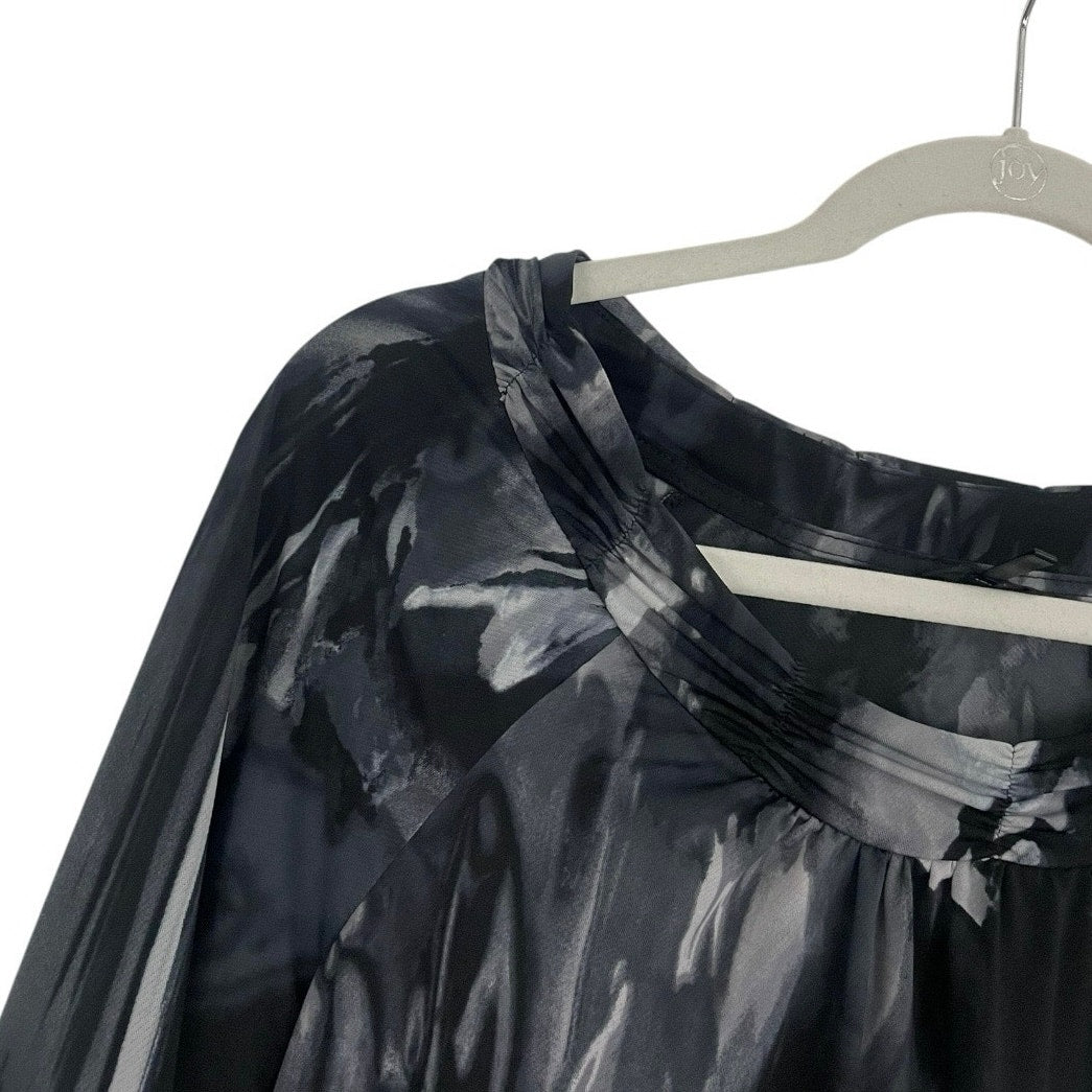 Daisy Fuentes Grey & Black Cropped Sleeve Ruched Neck Blouse