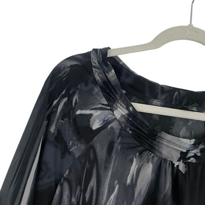 Daisy Fuentes Grey & Black Cropped Sleeve Ruched Neck Blouse