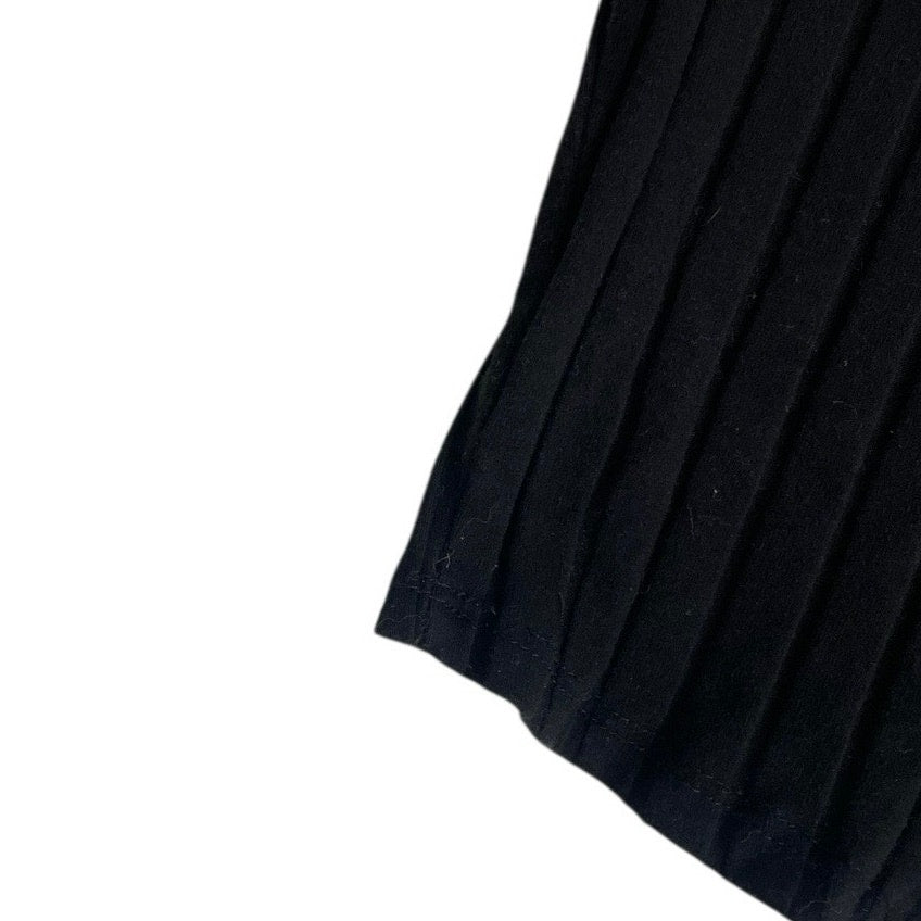 Bozzolo Black Ribbed Cropped V-Neck Short Sleeve Top