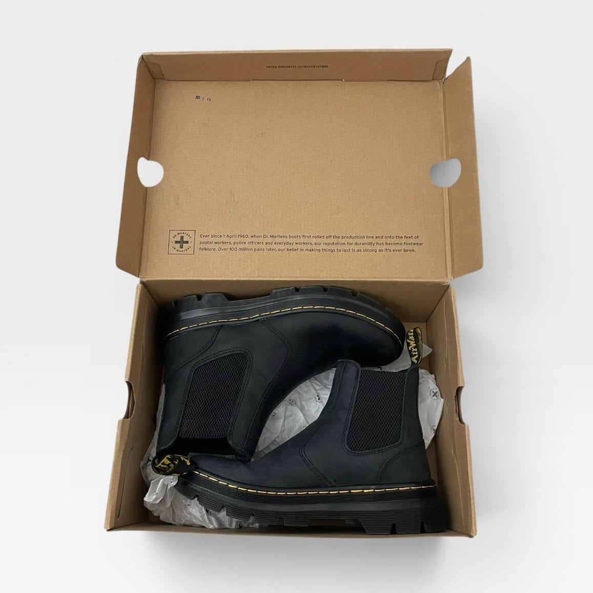 BNIB Dr. Martens Wyoming Black Leather Embury Chelsea Boots