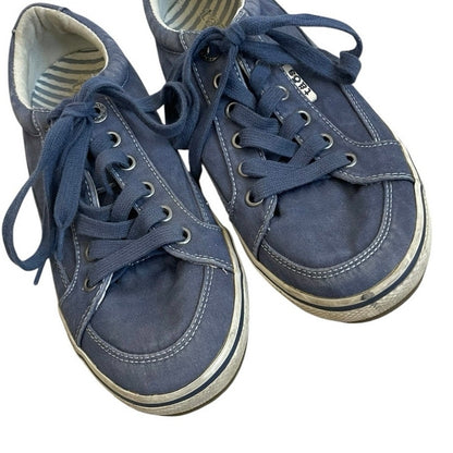 Taos Blue Moc Star Lace Up Low Top Sneakers