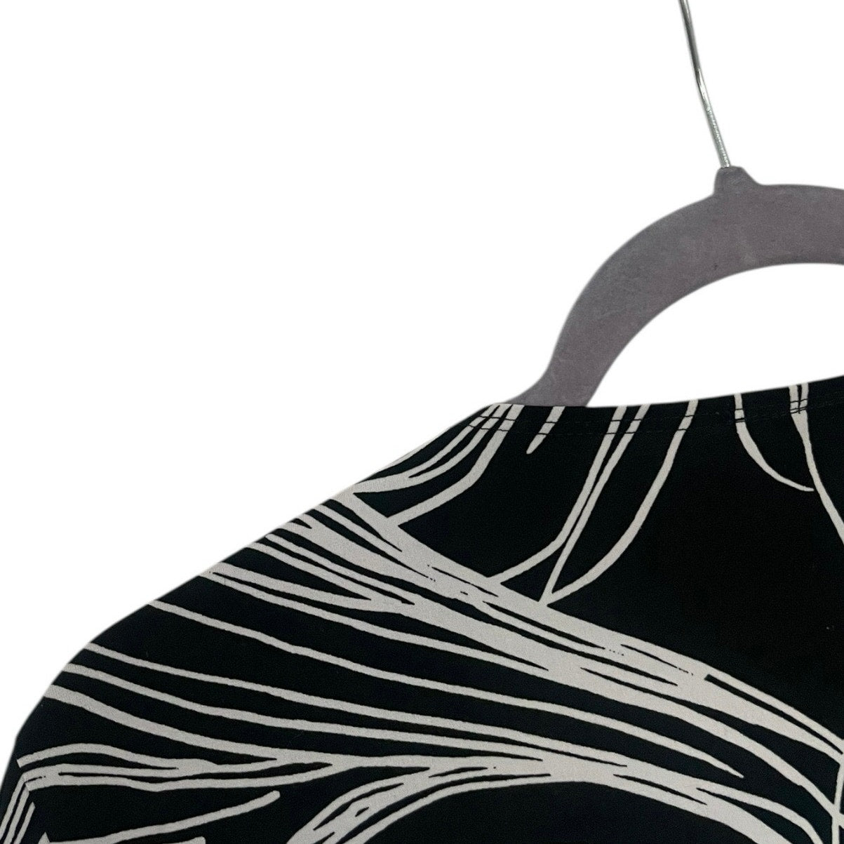 Julie's Closet Vintage Black & White Funky Short Sleeve Tie Back Blouse