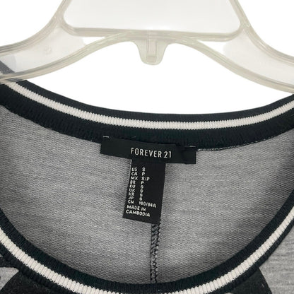 Forever 21 Grey and Black Tropical Leaf Print Soft Mini Dress