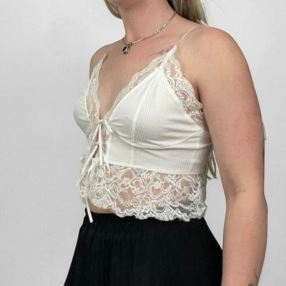 Misslook White Tie Front Sheer Lace Trim Cropped Top