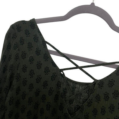 Forever 21 Green Boho Print A-Line Long Sleeve Open Cross Back Blouse
