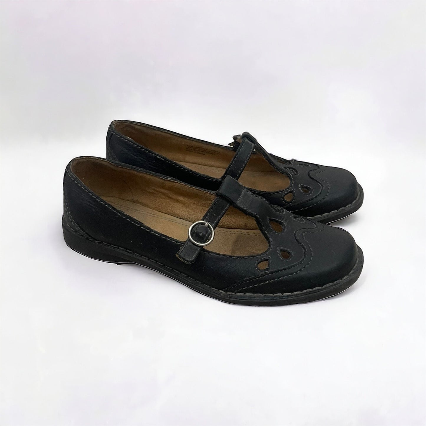 Naturalizer Black Speckle Leather Boho Buckle Shoes