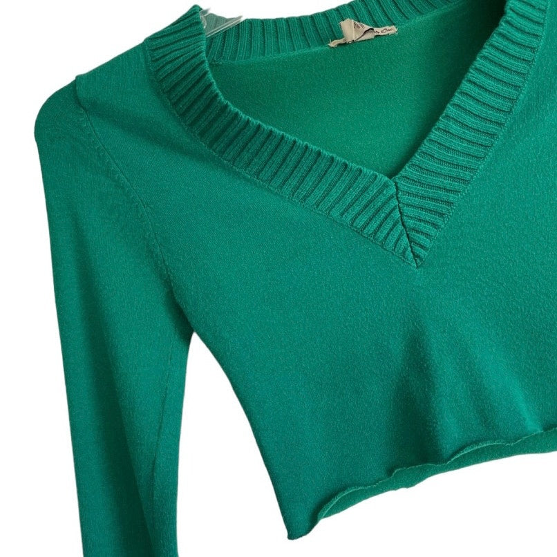 Forever 21 Green Cropped V-Neck Sweater