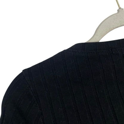 Bozzolo Black Ribbed Cropped V-Neck Short Sleeve Top