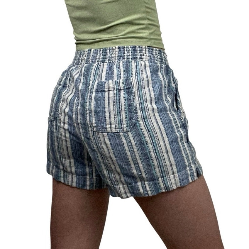 Briggs Blue & White Striped Boho Casual Mini Shorts