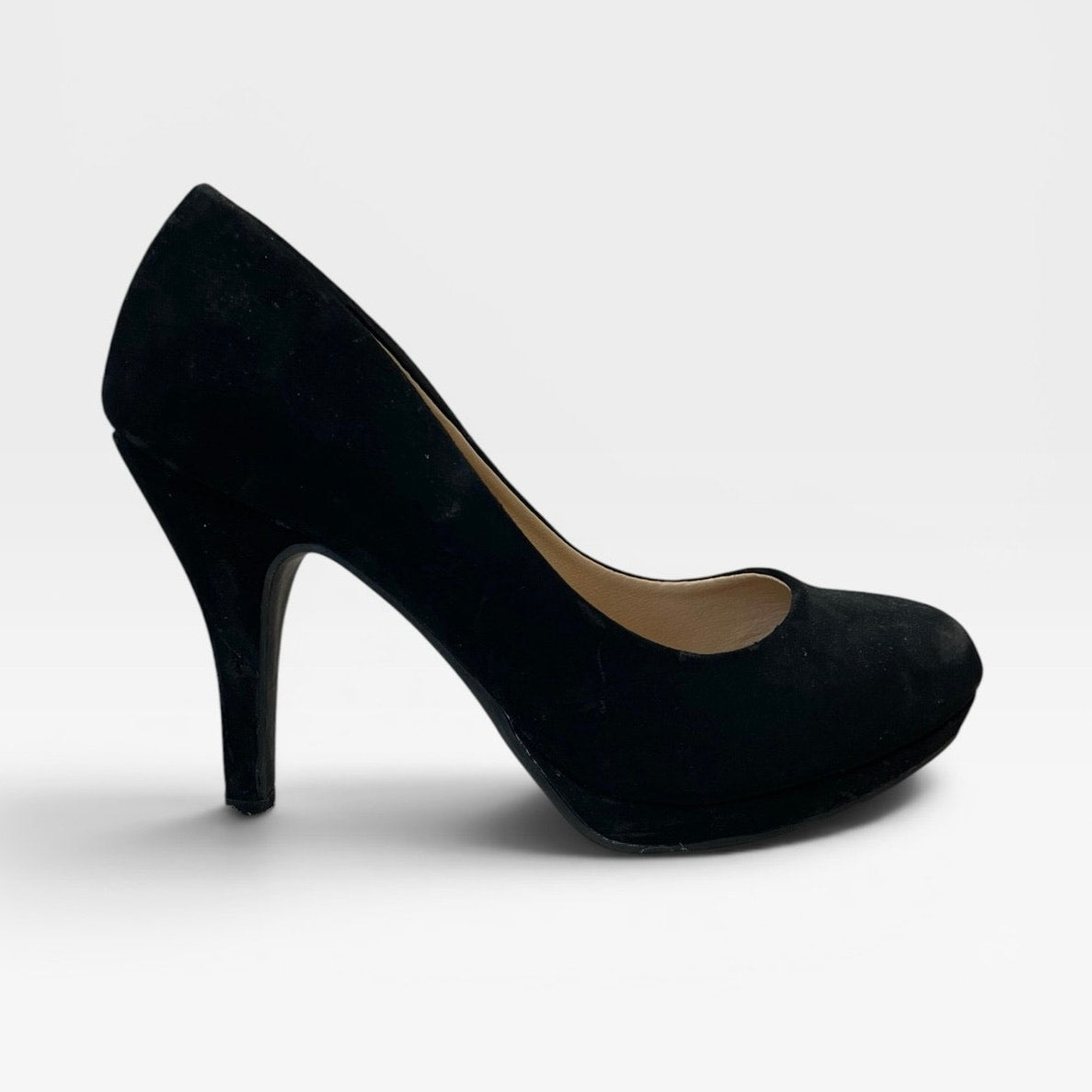 City Classified Black Faux Suede Comfort Pumps Heels