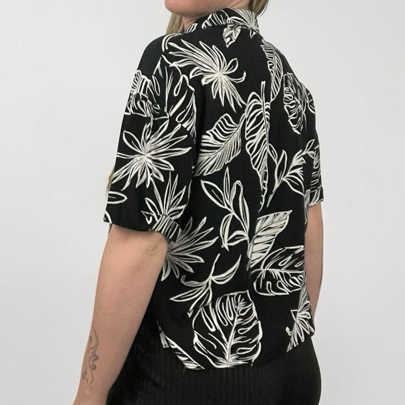 Forever 21 Black & White Tropical Print Button Down Shirt