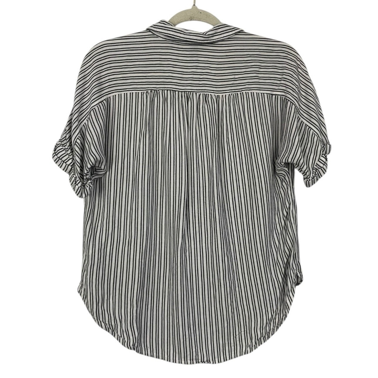 Universal Thread White & Grey Striped Button Down Cuffed Sleeve Blouse