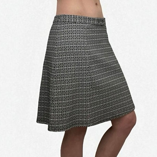 41 Hawthorn Black & White Boho Mini Skirt