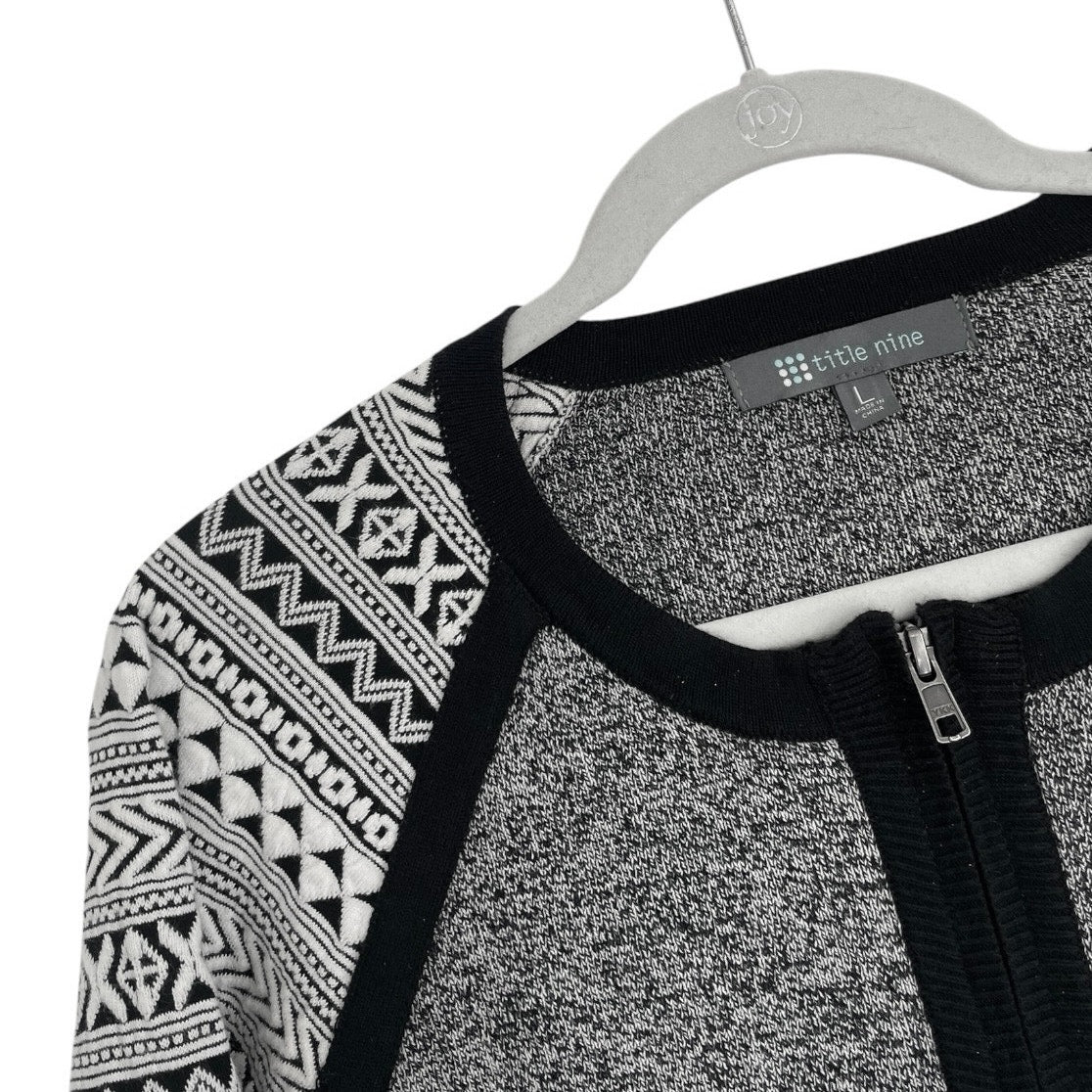 Title Nine Black & White Geometric Print Zip Up Sweater Jacket