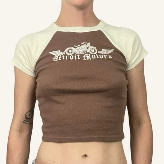 Full Tilt Detroit Motors Brown & Cream Ribbed Cropped Graphic Top