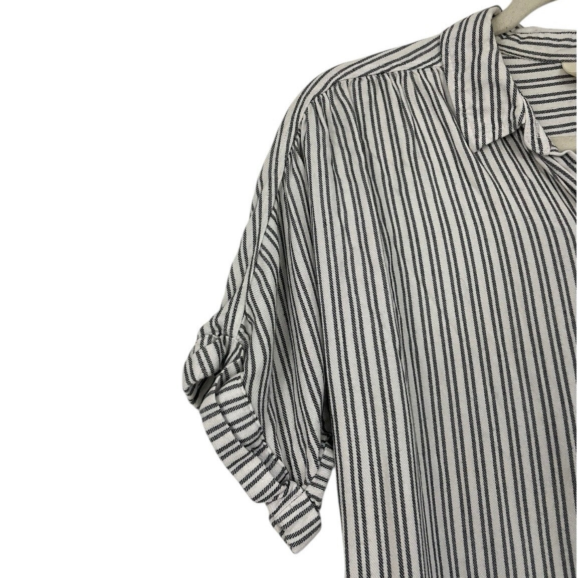 Universal Thread White & Grey Striped Button Down Cuffed Sleeve Blouse