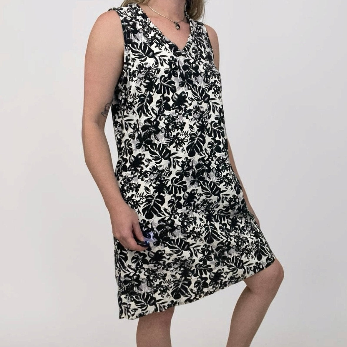 Briggs Black & White Floral Print Mini Dress