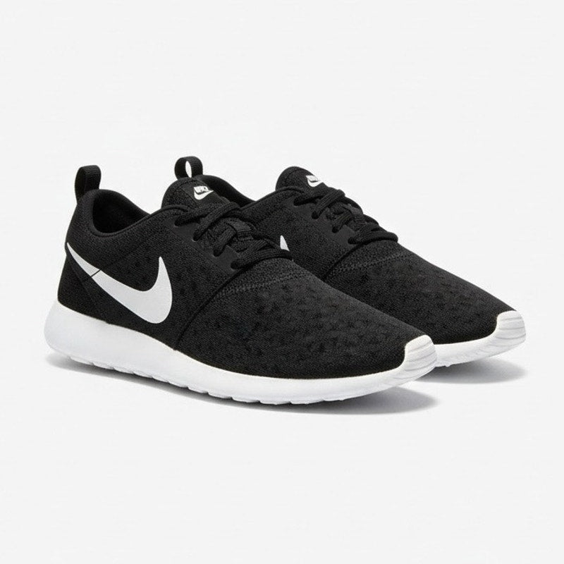 Nike Black & White Active Lace Up Lightweight Running Sneakers